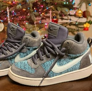 Nike girls shoes size 4 or 5.5 womens